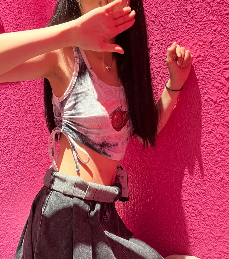 WWcat1's tweet photo. Cake like 盈盈仙子🤷‍♀️🥰💅💗 https://t.co/qJyfwkDA0b