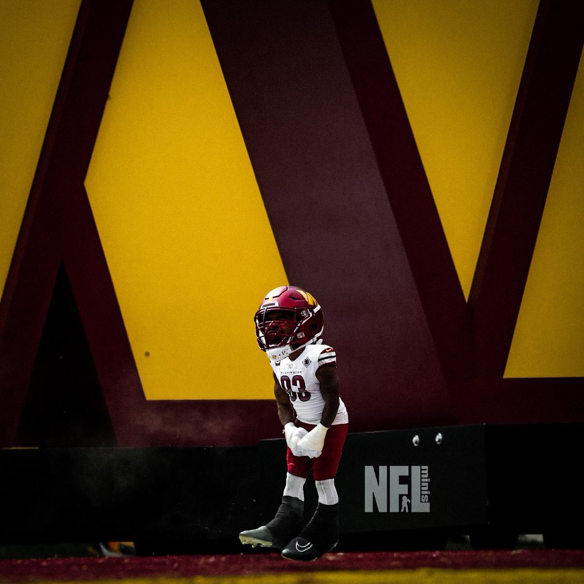 therealnflminis's tweet photo. BIG win for the Commanders yet again! Can they keep this streak going? Comment below!⬇️

🎥: @sydgrphx (Instagram) https://t.co/TD8r3byk9i