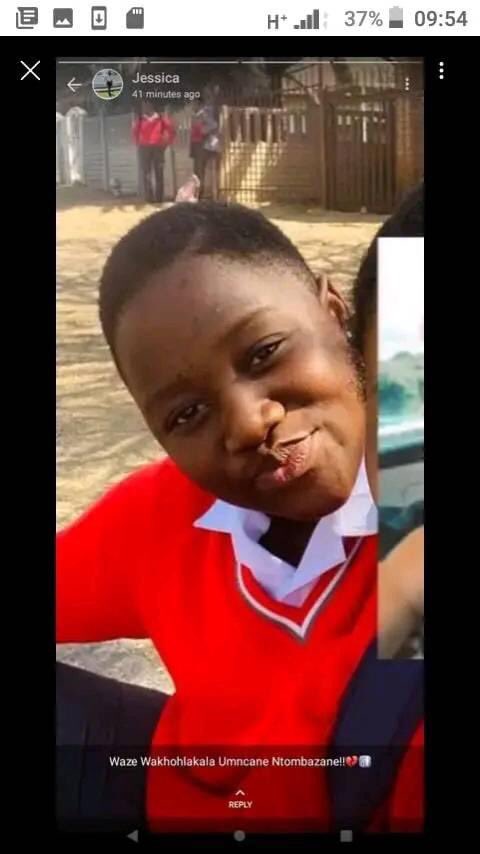 Lets Please do not stop Retweeting this Picture until she is arrested 
AMANDA NDZIMANDE 
#JusticeForBafanaSithole #BafanaSithole Zondo Thobane #SenzoMeyiwaTrail Kelly Khumalo #Ayepyep #RIPDJSumbody Jacob Zuma