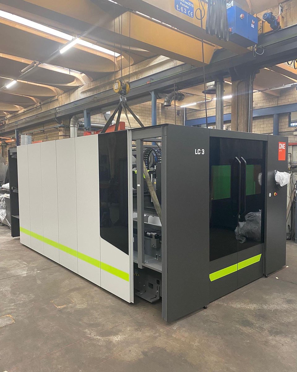 Lasertech_'s tweet photo. Consegna e installazione DNE Global LC3 6kw fiber presso COVEN SRL di Casorezzo (MI)
#dneglobal  #covensrl #lasertechservice #bestdeal #tagliolaser https://t.co/9bAwKqJHzg