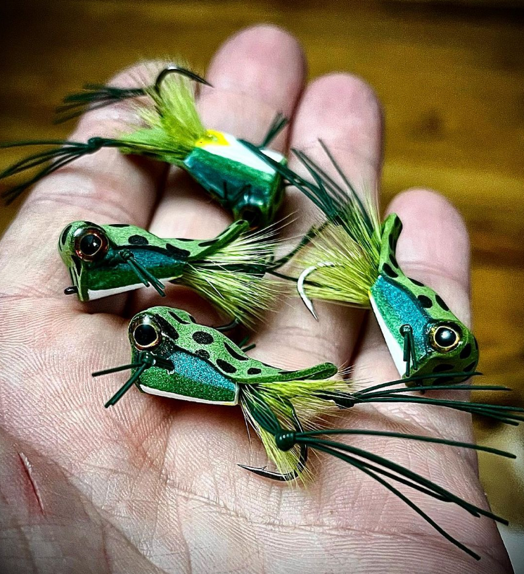 Saltwateronfly's tweet photo. Wow, these are cool
@flyfishrhol
Ribbit Rhol Jr. on size 4 Gamakatsu b10s.
#flytying #flytyingjunkie #frogfly #flyfishing #smalliesonthefly #panfishonthefly #popper #frog #bassfishing #finessefishing #ribbitrhol #riverroadcreations #gamakatsu  #dryfly #flyfishingjunkie #dynaking https://t.co/PtUHkl6YM8
