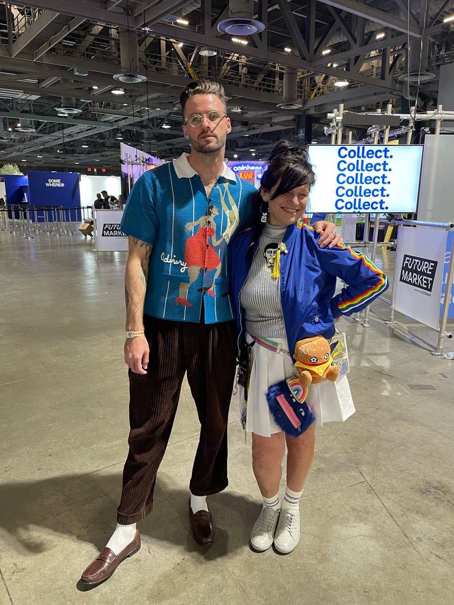 zaneology's tweet photo. This Guy:

Winner of “most impeccable fit that ⁦@WarWren_⁩ &amp; ⁦@zaneology⁩ kinda went nutz over” 

Guy to Warren: Can I model for GOONZ? 

Zane: Let’s practice. 

🤣

#ZaneAtComplexCon #WeREAL ⁦@Cryptoon_Goonz⁩ #ComplexCon after hours https://t.co/V4PrzesxsI
