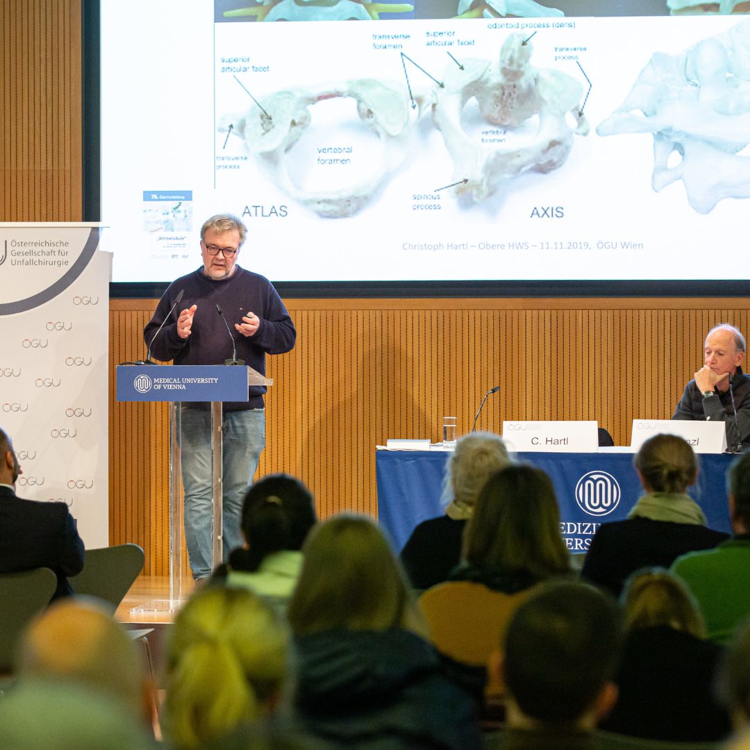 Take a sneak peek into the 75. ÖGU training! This 2-day event was held in Vienna with 100+ delegates participating in 4 engaging sessions to share their knowledge among experts about spine-related topics. #pco #congress #conference #events #education #spine