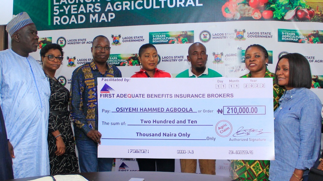 lagospress's tweet image. LASG URGES WORLD BANK TO EXTEND APPEALS PROJECT

…8,000 Farmers Benefited From Project In Five Years, Says Commissioner

…Presents Compensation Cheques To Beneficiaries Over Farm Produce Loss

#AppealsProject