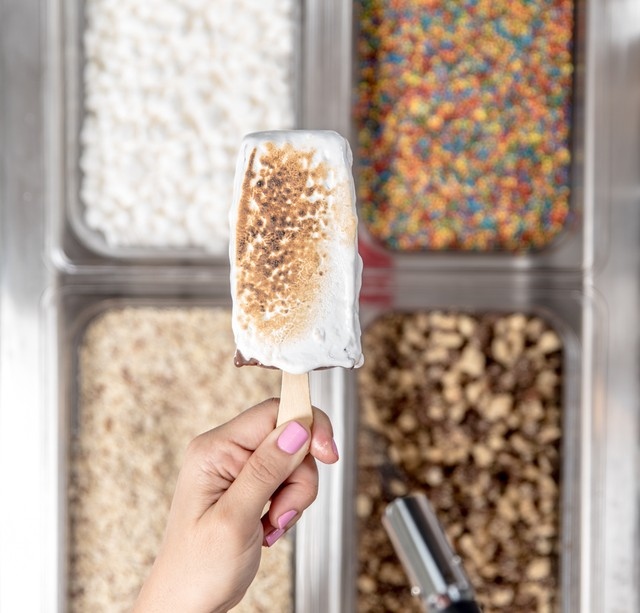 Burn baby, BURN! No matter what the weather is, come and get toasty with us 🔥

We are available for indoor and outdoor dining, takeout, and delivery 🛵