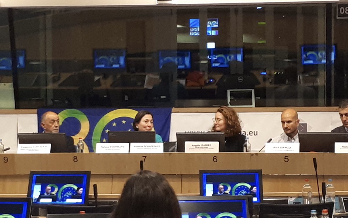 🇪🇺 #SoilProtection 

And it’s a wrap! Thank you very much to all the project partners and the speakers. 

Also a big Thank you to our outstanding moderators 🙌🙌:

👉 Angèle Liaigre <a href="/PaysdelaLoireEU/">Pays de la Loire Europe</a> co-lider of the <a href="/ERRINNetwork/">ERRIN Network</a> #BioeconomyWG 

👉 Marina Martínez <a href="/sost_cdti/">CDTI-SOST Bruselas</a>