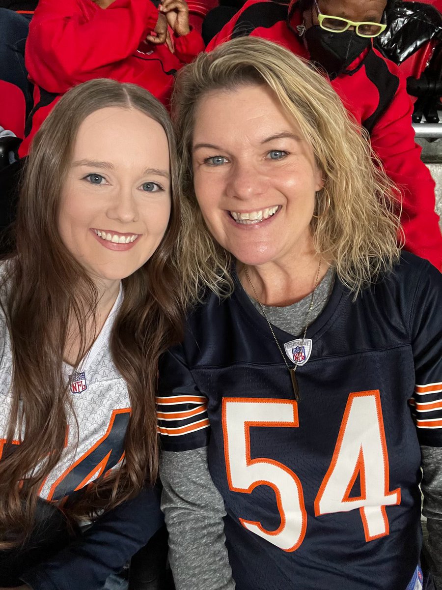 Nick05Nicole's tweet photo. It was a tough loss but a great crowd of #bears fans in ATL #BearsNation 🐻⬇️ https://t.co/T0FS0QRbV5