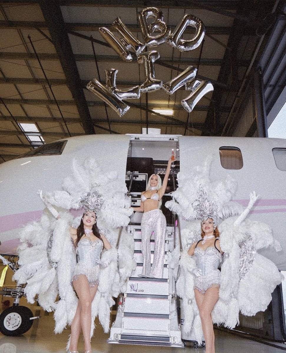 KimKardashian's tweet photo. VEGAS BABY…ALMOST 😜 It’s all about the journey anyway https://t.co/mOUTXLsipM