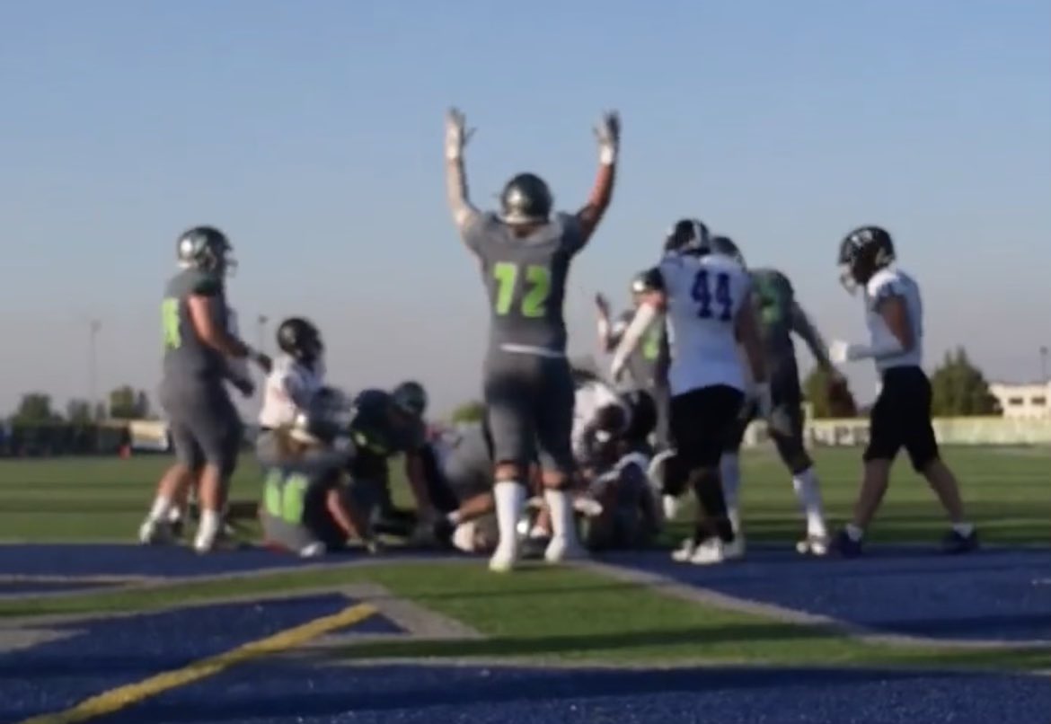 5A SIC-ALL CONFERENCE 
O-Line!
|Idaho Statesman| 
Thanks to my LG <a href="/bradenm6842/">braden moore</a> 
And my family and coaches for helping me!
@CoachCMacMVHS <a href="/CoachBComptonMV/">Brian Compton</a> <a href="/IdahoStatesman/">Idaho Statesman</a>