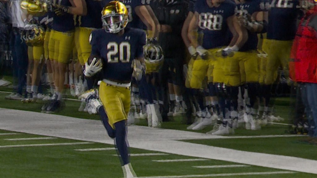 dosleprechauns's tweet photo. #QuickStat ๐โFreshman cornerback Benjamin Morrison is now tied for 2nd in interceptions in all FBS for the 2022 regular season.
Phenomenal job on making game changing plays year 1! @BMoe_21
THIS IS JUST THE BEGINNING ๐ https://t.co/PSEsoieDnR