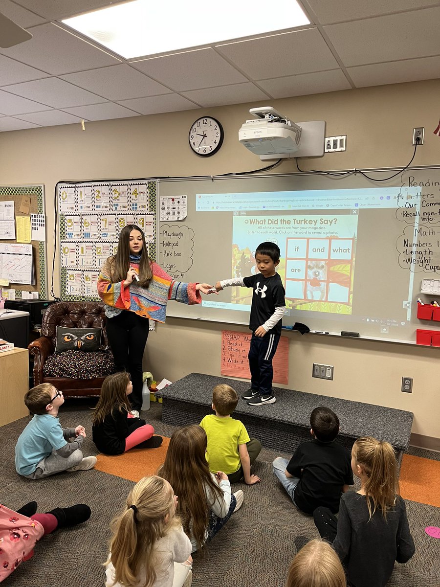 We were thankful for <a href="/audrey_burgoon/">Audrey Burgoon</a> to come read a story, do a craft and do a snap word game this morning! 🦃
#305GrowsGreatness