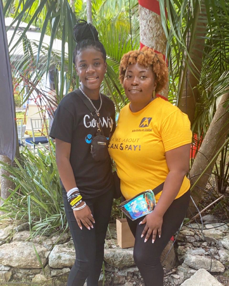 MyMobileAssist's tweet photo. We had a wonderful time at Jolification showing customers how to pay with SandDollar on our app📲✨

Don’t forget to download MobileAssist to be SandDollar ready at all upcoming events🥳

#MobileAssist #SandDollar #digitalsolutions #shoplocalbahamas #Jolification https://t.co/vVXQyejVSn