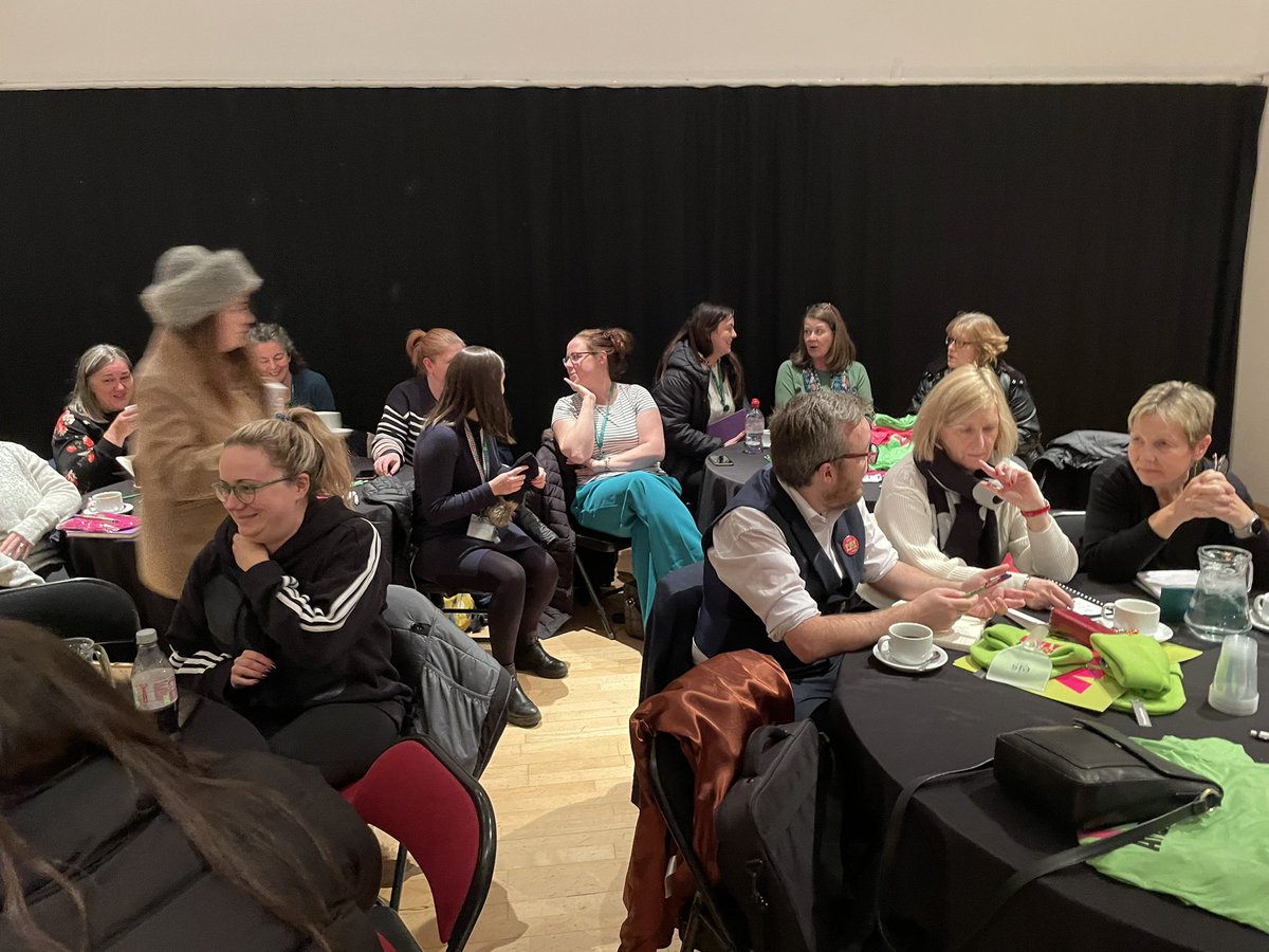 The room is full for tonight’s members &amp; reps meeting!

West Lothian is #strikeready and a huge thanks to <a href="/Spookywinters50/">Ruth Winters</a>. 

Here’s hoping <a href="/scotgov/">Scottish Government</a> &amp; <a href="/COSLA/">COSLA</a> #PayAttention and give Scotland’s teacher a fair pay award!