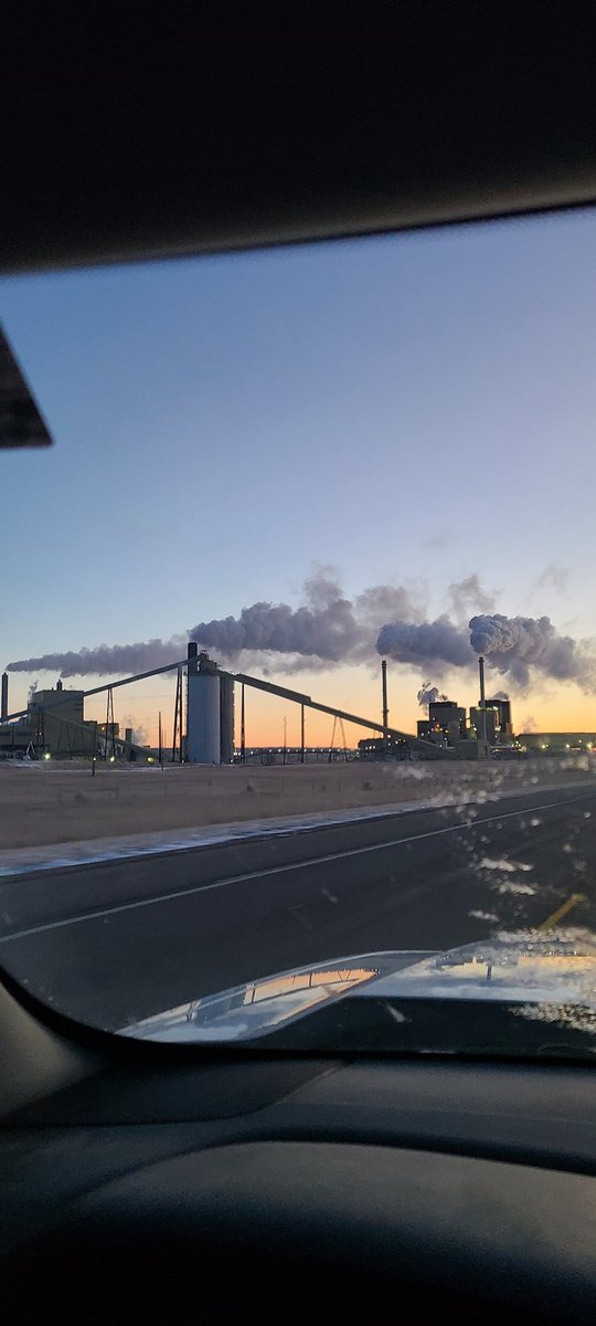 nate_wrenn21's tweet image. Who wants the #smoke ????