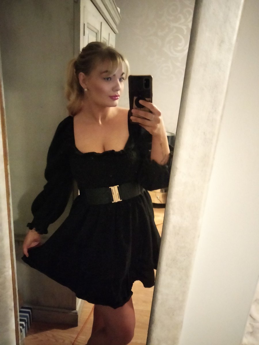 GoddessAlex_26's tweet photo. Shower me in £50 notes, give me everything I deserve.

You'd be nothing without me 

Send and say "thank you goddess Alex for the privilege"

Findom finsub paypig payslut betaloser walkingatm walletdrain humanATM cashslave https://t.co/VCuysZ4QvT