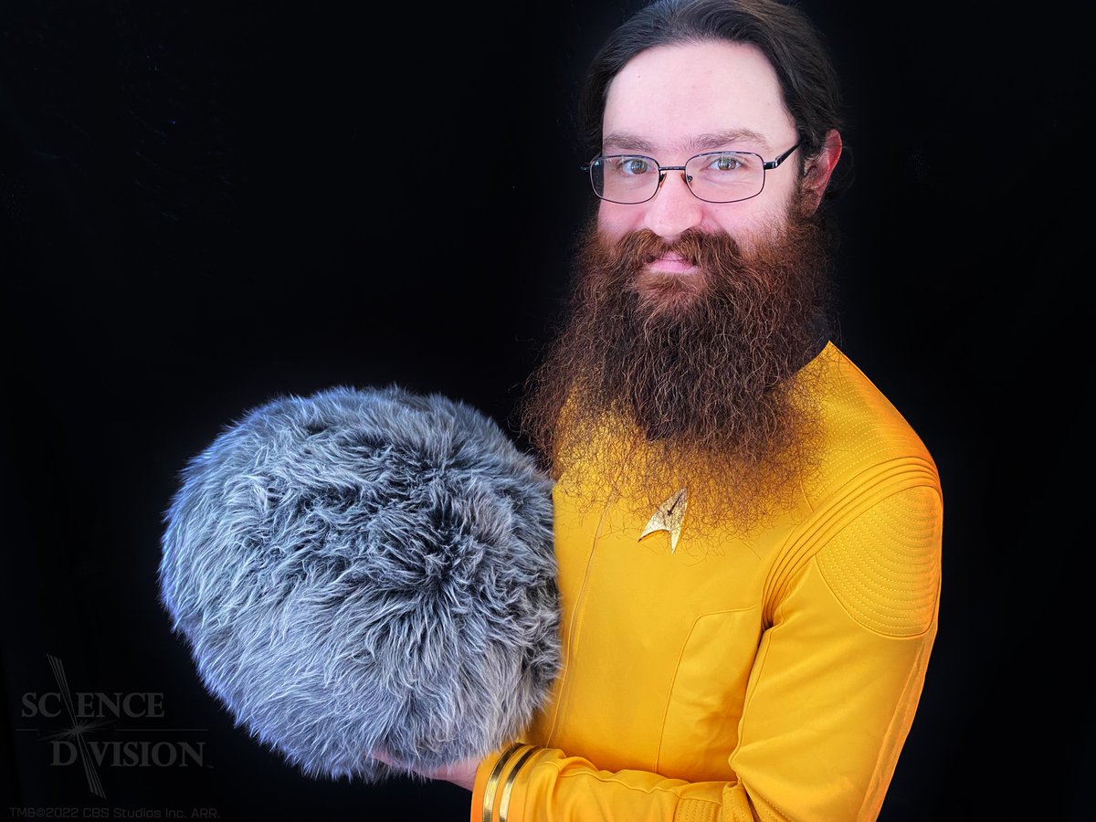 ScienceDiv's tweet image. How big is a Giant Limited Edition ScienceDiv.com Tribble? #HumanForScale

🌟Get yours on sale before they sell out. 🎁