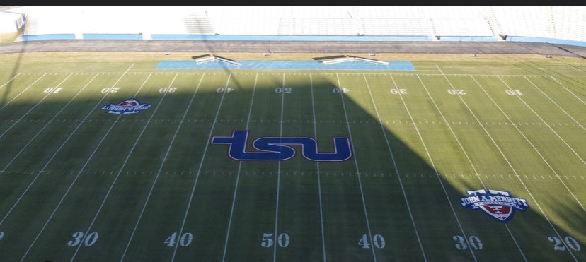 MarcusTillmanJr's tweet photo. Blessed to receive an offer from Tennessee State University!!!
@JUCOFFrenzy @JuCoFootballACE @coachbowdown58 @CoachBFish25 https://t.co/vGY59p19D3