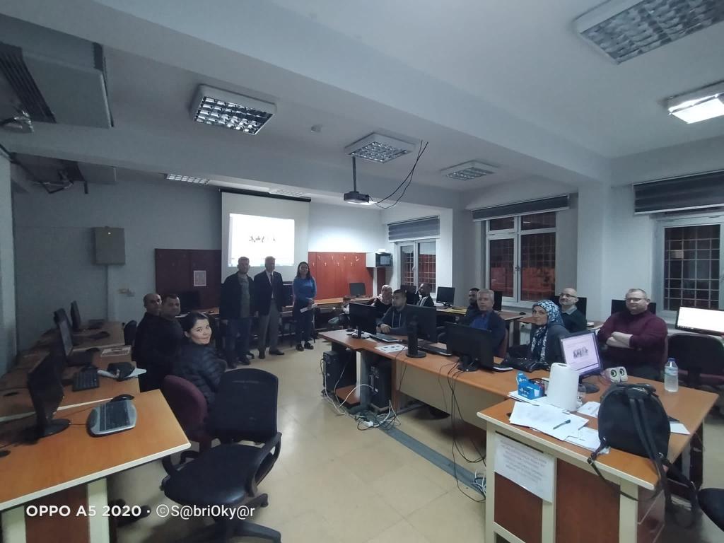 HemMezitli's tweet photo. İMEP Projesi kapsamında açılan Arıcılık Kursunun ilk günü yoğun ilgiyle başladı.Kurum Müdürümüz, Müdür Yardımcımız kursu ziyaret ederek,kursiyerlerimize başarı dileklerinde bulundular
@sdulger43 @Nry_OzgeSagbas @AdemKoca46 @MikailEREN33 @nehiremel31 @CAHTZDEMR2 @MeltemK67527766 https://t.co/qJIYzPqwI0