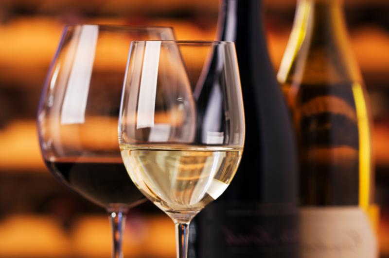 Open today! Take an extra day this week to shop for Thanksgiving wines in person -- or check out our dozen selections perfect for your festive gathering. This week: Mon.-Weds, Fri.-Sat. 10am-5pm; closed Thurs. 11/24 conta.cc/3WWRkw6