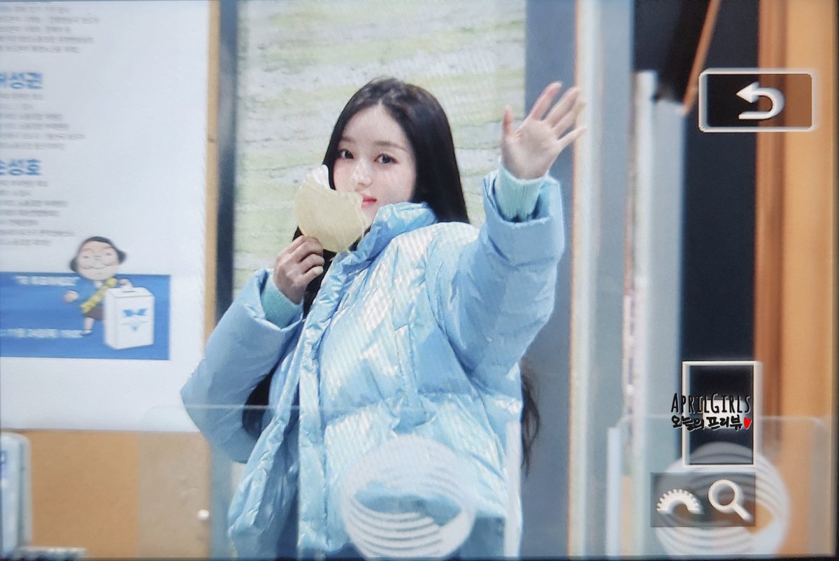 🌸 221121 출근  #유아

#aprilgirls #사월의소녀들 
#오마이걸 #OHMYGIRL
<a href="/WM_OHMYGIRL/">오마이걸 (OH MY GIRL)</a>