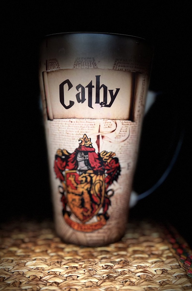 _estomatoblasta's tweet photo. Es que está bien bella 😍🥰
#harrypotter #taza #regalos #postcumple https://t.co/uv5ZdlbjQm