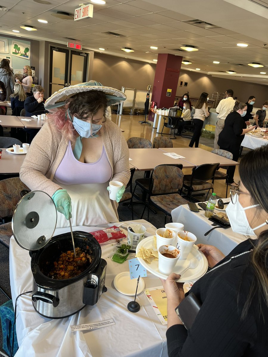 CSBHC2__DGSGSC2's tweet photo. The Chili Cook-Off and Bake Sale was a HUGE success, raising 929$ for the (HC)2 Campaign! THANK YOU to everyone who participated!

La Compétition de chili et Vente de pâtisseries fut un énorme succès, recueillant 929$ pour la campagne (SC)2! MERCI à tous qui ont participé! https://t.co/GvVhXh1xAc