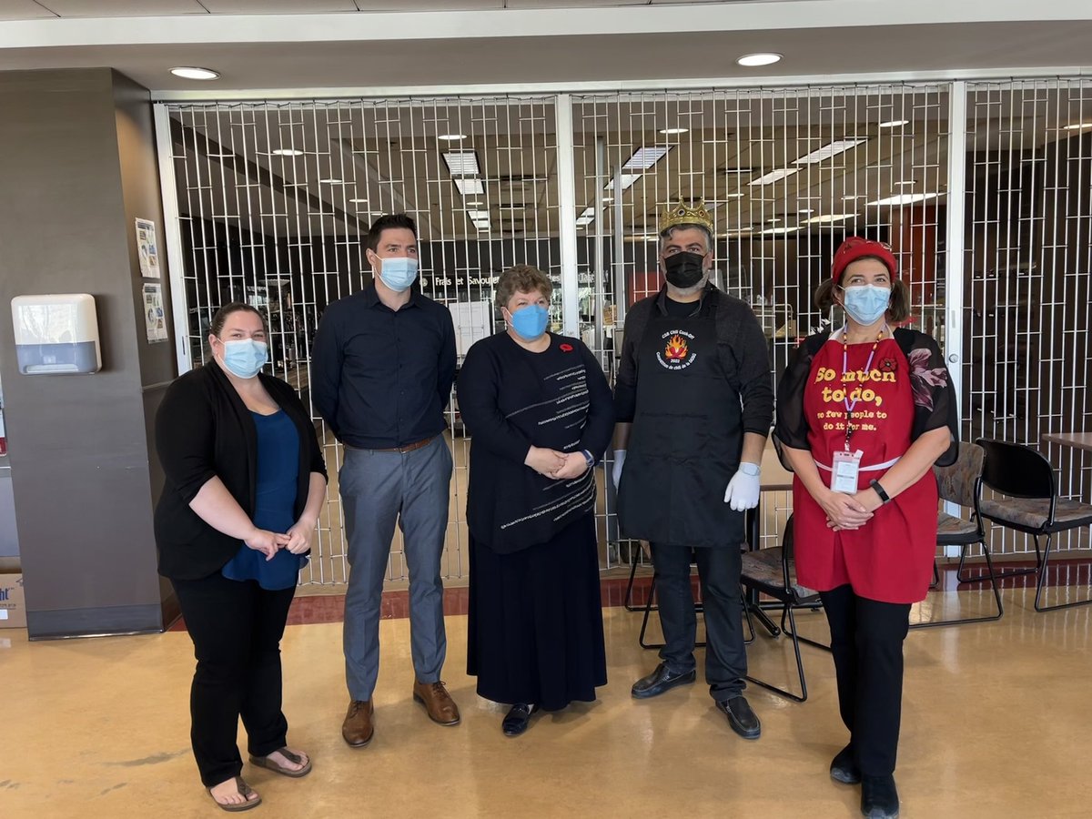 CSBHC2__DGSGSC2's tweet photo. Congratulations to our Chili Cook-Off winner, Amir Oudeh! Who’s already excited for next year? 

Félicitations à notre gagnant de la Compétition de chili, Amir Oudeh! Qui est déjà excité pour l'année prochaine? https://t.co/2Xx7iSiMRT