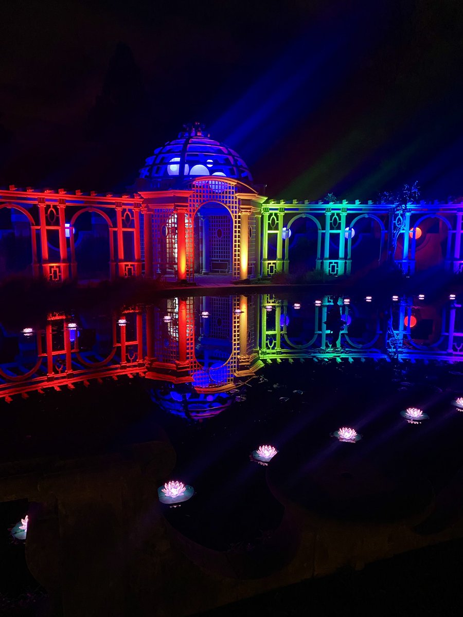 livinginsteil's tweet photo. Looking for something fun to do on #LongIsland this holiday season? Check out today’s post #ontheblog to learn more about the #ShimmeringSolstice holiday light show at @oldwestburygard ➡️https://t.co/Eot7DQdg6T https://t.co/uNkegzpKcn