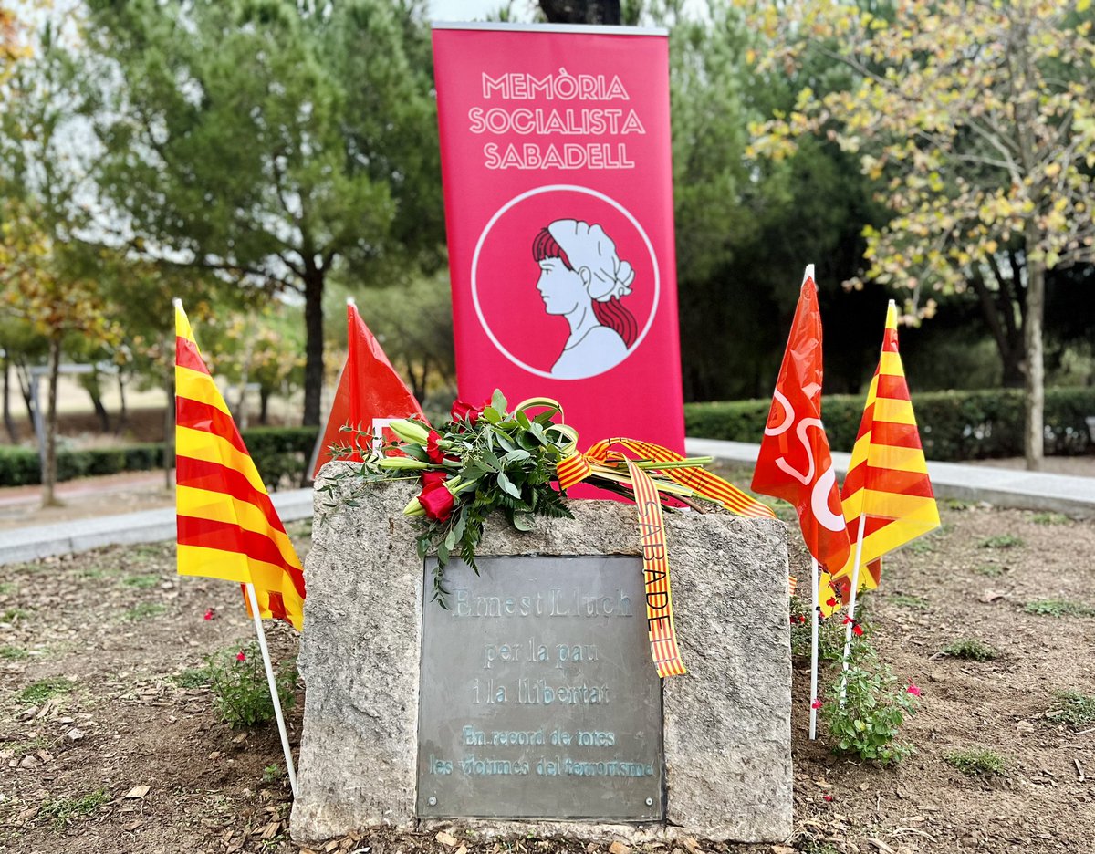 🖤 A #Sabadell retem homenatge a la figura d' #ErnestLluch el 22è aniversari del seu assassinat a mans d'ETA. Ministre socialista i pare d'un pilar fonamental de l'Estat de Benestar; el sistema públic de salut universal, patrimoni de tots/es. Mai t’oblidarem!

🌹 <a href="/M_Socialista/">Memòria Socialista</a>