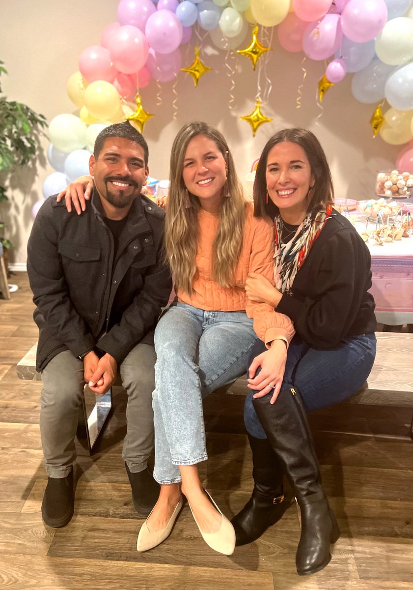 Reunited with my favorite teachers 💛