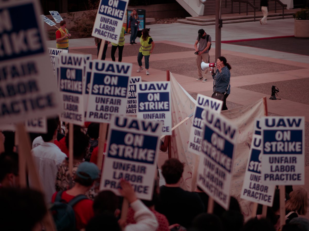 uaw_4811's tweet photo. Highlights from the picket line at UC Irvine. What a beautiful turnout! #FairUCnow #UAWonStrike https://t.co/5fRGMsS3yN