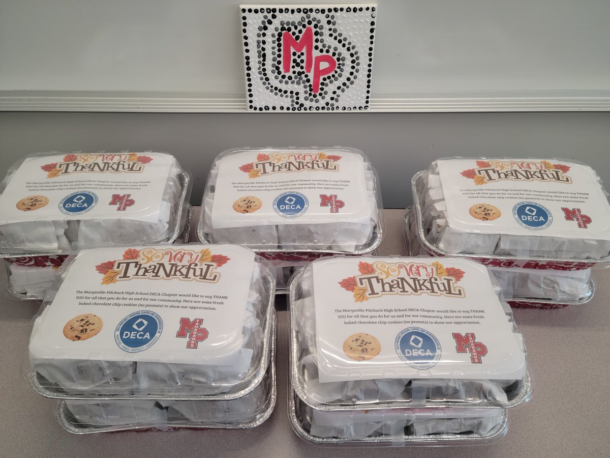 MPHS_DECA's tweet photo. The DECA classroom sure smells good today. Several trays of cookies that have been freshly baked and are ready to be delivered to our Marysville first responders. #Thanksvember @msd25 @MPHS_MSD25 https://t.co/qirD1UR3pM