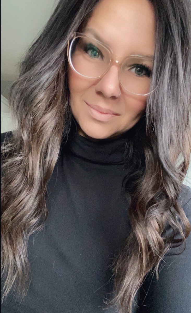 jillwill_xo's tweet photo. Just sitting here waiting for winter to be over 🙄🤨 but hey, how about that Grey Cup win? Yaaaaa Argos 🏈👏🏻 https://t.co/EWGKdXrxK3