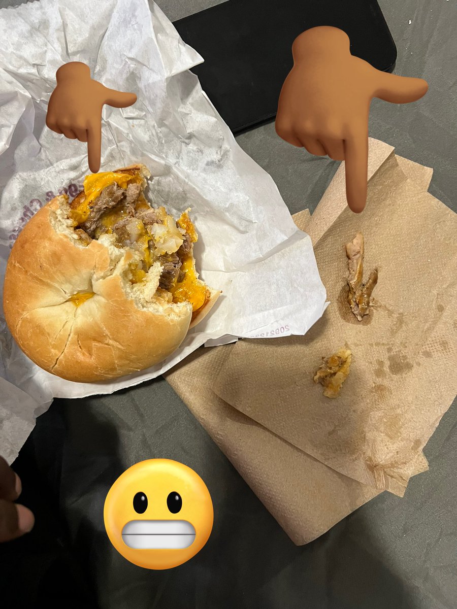 shaunda33m's tweet photo. So, I’m trying to see what was in my McDonald’s steak #McDonalds #Pissed @McDonalds https://t.co/vdtLisa8WD