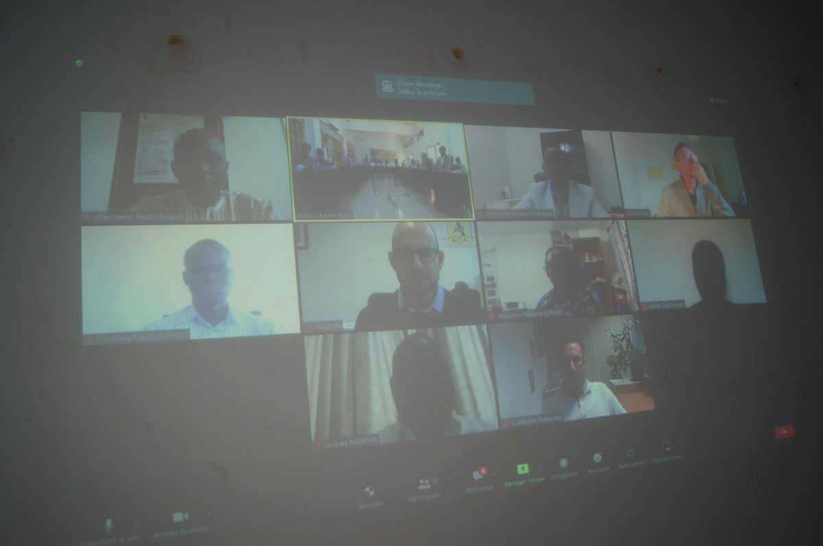 Sib Ollo (@ollosib2) on Twitter photo Comité Scientifique #dPASAP 2022. Bilan des activités 2022, conlusions et recommandations du comité d'evaluation externe 2022 et perspectives. Format hybride
<a href="/dp_asap/">dP_ASAP</a> <a href="/Inter_dPs/">inTeR_dPs 🌍</a> <a href="/SelmetUmr/">UMR Selmet</a> @AidaDirecteur Comité Scientifique #dPASAP 2022. Bilan des activités 2022, conlusions et recommandations du comité d'evaluation externe 2022 et perspectives. Format hybride
<a href="/dp_asap/">dP_ASAP</a> <a href="/Inter_dPs/">inTeR_dPs 🌍</a> <a href="/SelmetUmr/">UMR Selmet</a> @AidaDirecteur