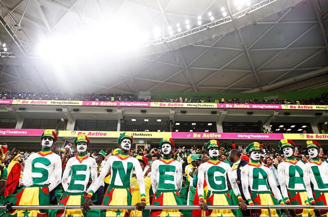 Zelfs in Senegal zijn ze fan van onze Louis. #SENNED #louisvangaal