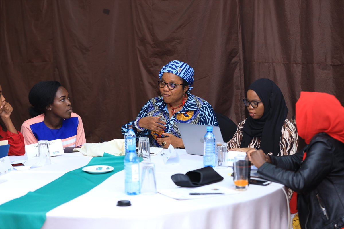 iphrdafrica's tweet photo. The world cafe session enabled experience sharing. The session focused on the challenges of a woman mediator, opportunities that young women can take advantage of and the mediation journeys of the seasoned women. @NCA_RPP @fecclaha @unoy_peace
#IphrdAfrica #IntergenerationalForum https://t.co/jeR3zqoOHW