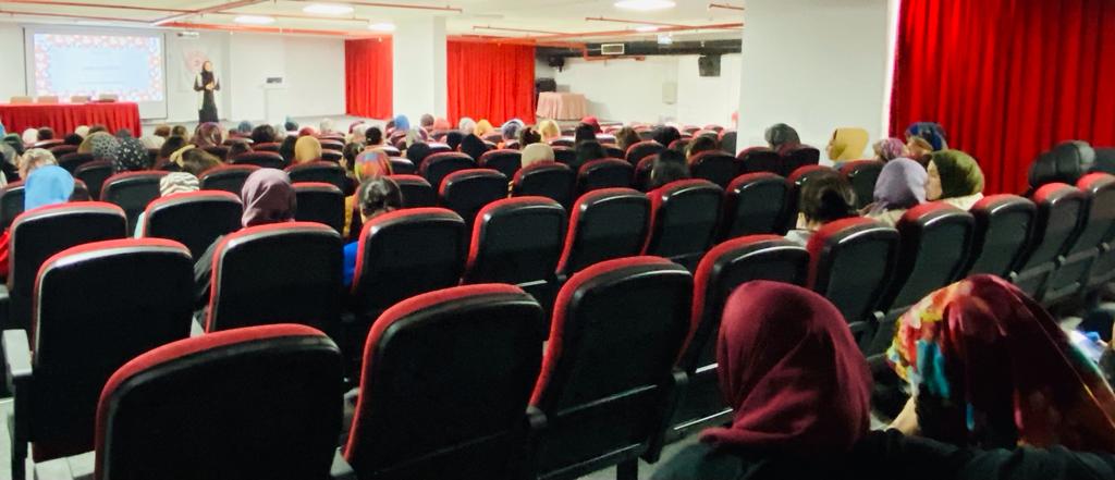 📌Sütçü İmam Yurt Müdürlüğü

Öğrencilerimiz Uzman Psikolojik Danışman Derya KURTOĞLU ile “Hayat Arkadaşımı Nasıl Seçebilirim?” konulu konferansta buluştu. 📚

#BenimYurdumGSB🇹🇷
<a href="/kasapoglu/">Dr. Mehmet Kasapoğlu</a> <a href="/gencliksporbak/">Gençlik ve Spor Bakanlığı 🇹🇷</a>