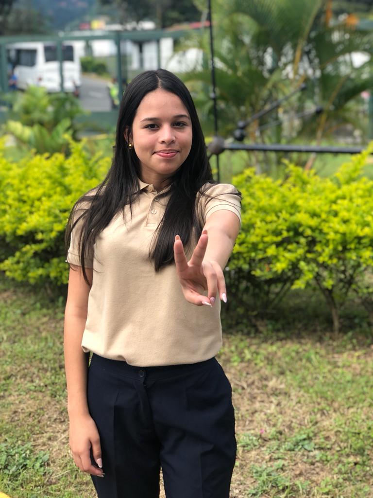 _LaAvanzadora's tweet photo. A partir de hoy asumirán con
mucha responsabilidad y compromiso seguir levantando las banderas de luchas en favor de las y los estudiantes venezolanos de educación
media.

@NicolasMaduro 
@MPPEDUCACION 
@FEVEEMVzla https://t.co/mEKa26z3Gu