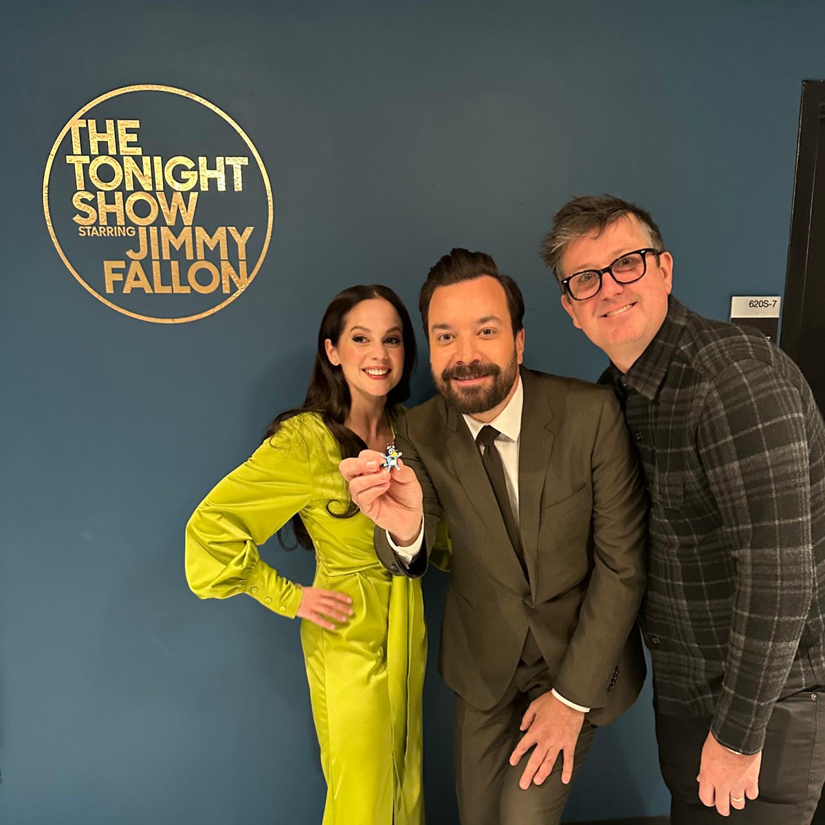 Lights, camera...action! 🎬 Melanie and Dave are getting ready for <a href="/FallonTonight/">The Tonight Show</a>! 💙

<a href="/jimmyfallon/">Jimmy Fallon</a> #FallonTonight