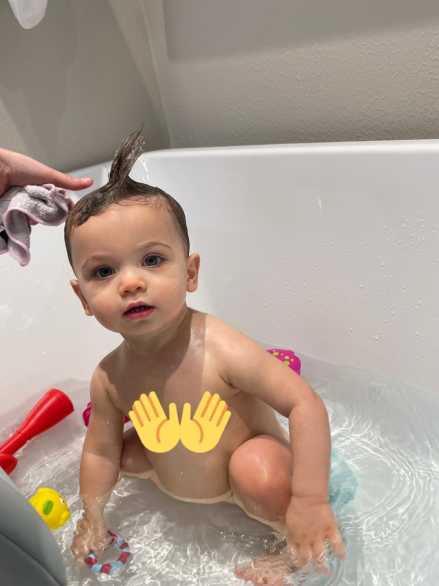 JSwoog3r's tweet photo. Hold up wait….. Gimme a second to show off my daughter please… Zoe you are growing into a very smart lil cookie and I’m so proud. You’ve changed my life completely and I wouldn’t want it any other way. Daddy loves you more than he loves the Cowboys😂❤️ #ZoeAvery @taytaypool https://t.co/WHiIX9HCsu