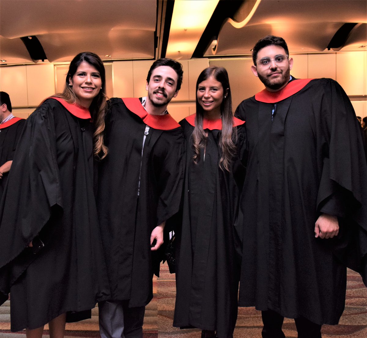 UPderecho's tweet photo. ¡Felicitaciones a todos los #EgresadosUP de la Facultad de Derecho! 🆙🧑‍🎓👩‍🎓
Finalizan una gran etapa y comienzan una nueva, llena de desafíos, crecimiento y aprendizajes. ¡Así vivimos el Acto de Colación! 🌟💫
#Egresados #Colacion #Egresados2022 https://t.co/y3U0Zjmcku