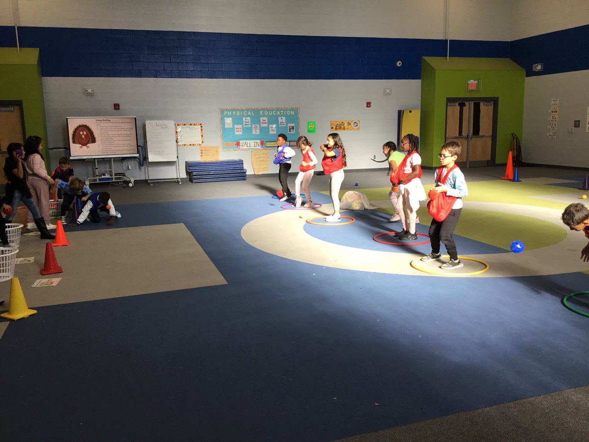 BlairFit4Life's tweet photo. Gobble Gobble, Wobble Wobble - we are stuffing turkeys and grocery shopping for a variety of foods to fill #MyPlate this week! #ALLIN #throwandcatch #shoppingcartscooters #colorfulplate @BlairElementary https://t.co/1K5pxd2p3J