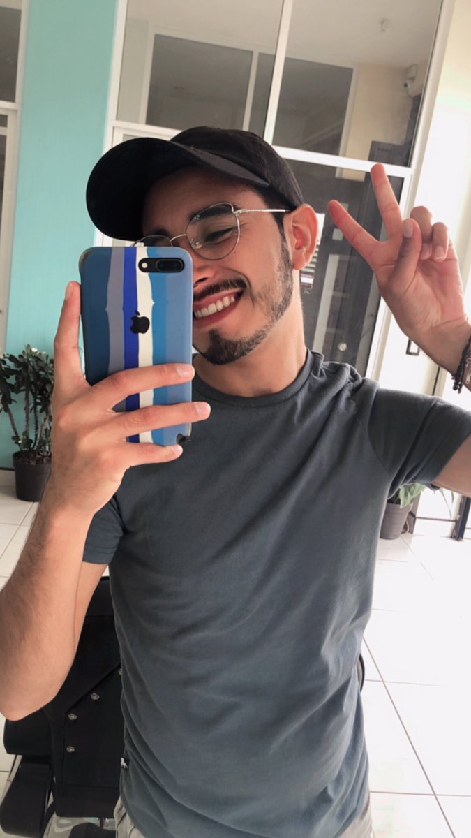 Fer74748400's tweet photo. Ojalá tuviera sonrisa chida 🙄 https://t.co/FXLhnc2sOO
