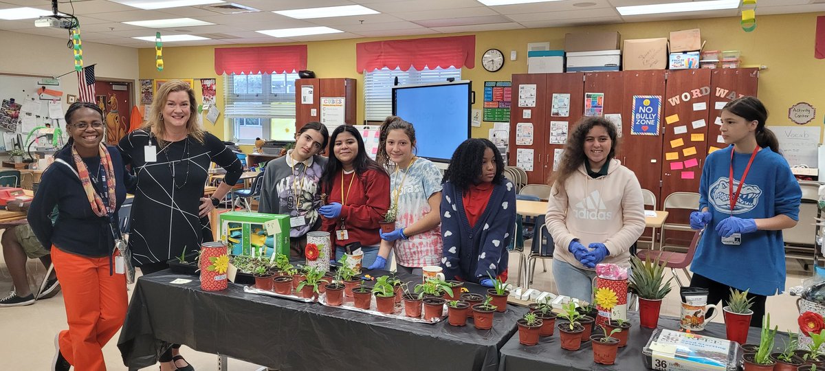 brcms128's tweet photo. BRCMS Garden Club hosting  another Plant Sale! @brcms128 @PrincipalLee3 @Santolin_BRCMS @jpribell1 @BocaRatonMiddle @MsKarl_BRCMS @DrSiggy https://t.co/yKX4L4dPyQ