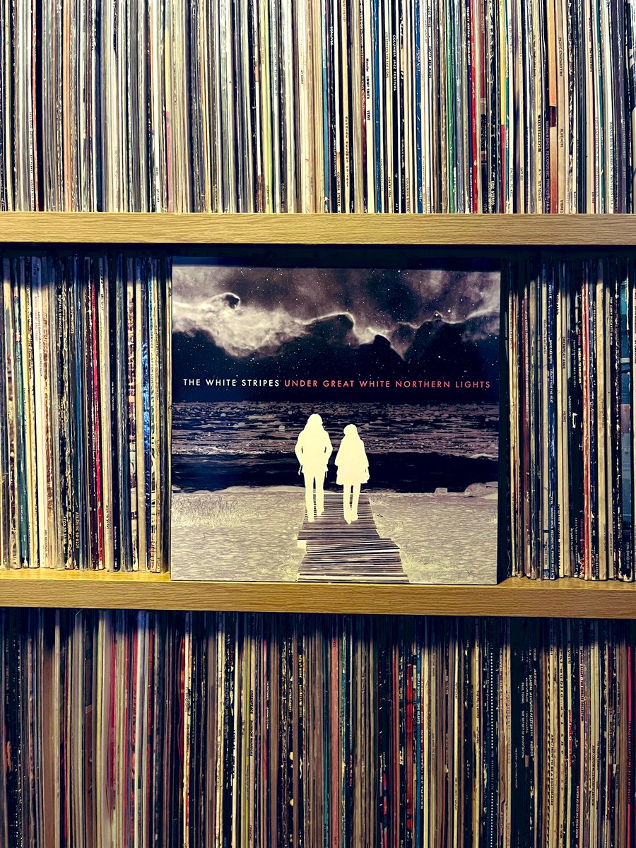 AwynCastro's tweet photo. Who's usin' who?
What should we do?
Well you can't be a pimp
And a prostitute too…
#IckyThump song (2007)
#UnderGreatWhiteNorthernLights
live album (2010)
#TheWhiteStripes
#JackWhite #MegWhite https://t.co/fYBhmrAyZc