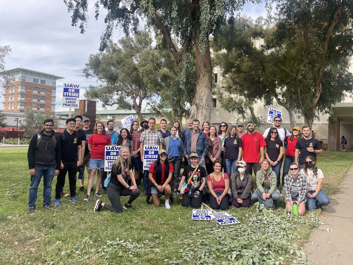 UC Faculty - including me - ✊MARCHED💪 today in support of our graduate students, postdocs, and other represented workers. I'm so proud of my @eeobucr  graduate students, fighting the good fight!

#FairUCNow  #UAWonStrike