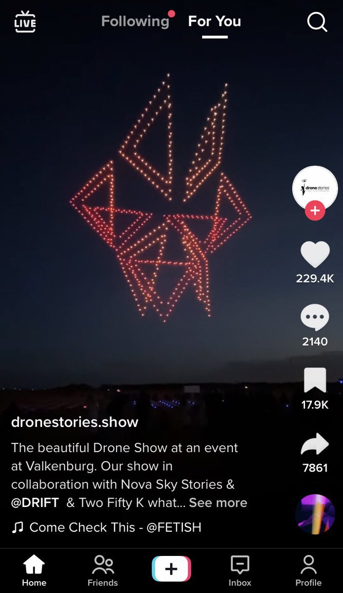 MHuntington7's tweet photo. Drone show Valkenburg. Awesomeness! #Drones #DroneShows #UFOTwitter #UAPTwitter #UFOs #UAP #AARO #SomeUFOsAreDrones #SomeUAPAreDrones #DroneWars #SecretDrones #DronesExist https://t.co/QUKHQOeyYR