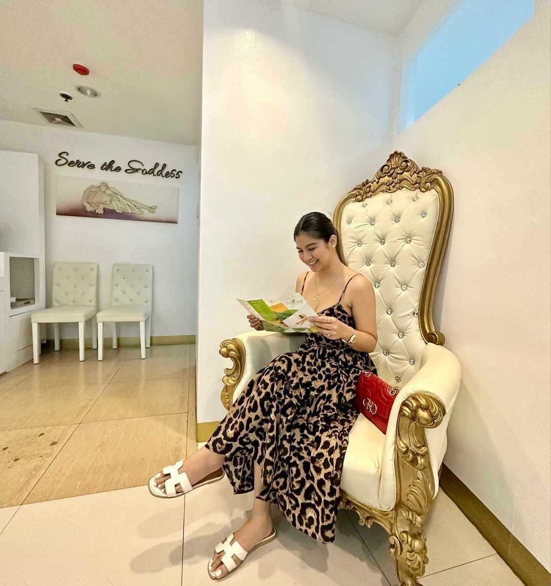 kimnaticsofc's tweet photo. Experience the best pampering at @proyoungmedical.ph ☺️ Kamsahamnida!
Come visit us now at Goldland Tower Condo (Mezzanine)
10 Eisenhower St., Greenhills, San Juan City.
#ProYoung
#bloomatanyage https://t.co/haZBBuo6dT