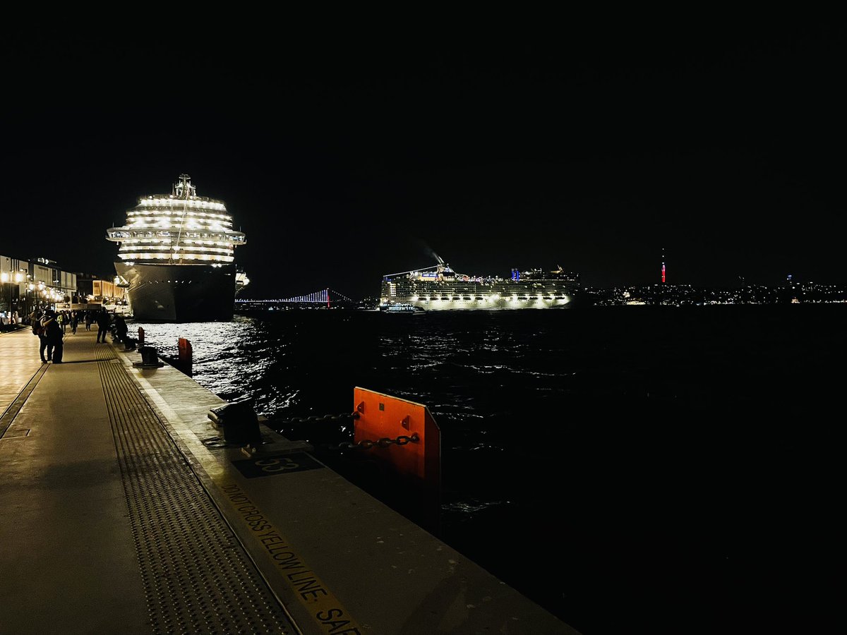 1903_zaferr's tweet photo. İstanbul 👋🏻📸🌊 https://t.co/70lsdgaPz3